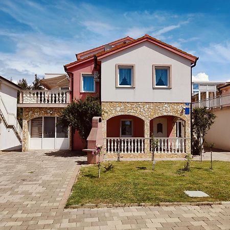 Apartments Fida Vir Εξωτερικό φωτογραφία