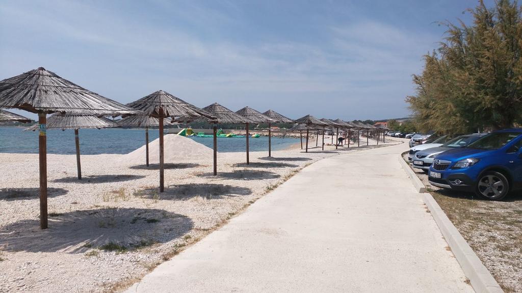 Apartments Fida Vir Εξωτερικό φωτογραφία